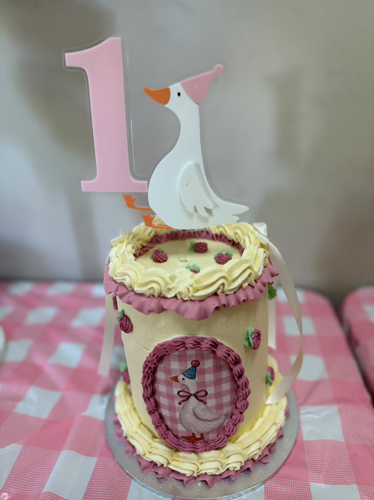 Goose cake topper