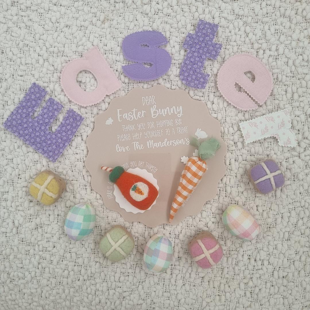 Scalloped Acrylic Easter Bunny Tray