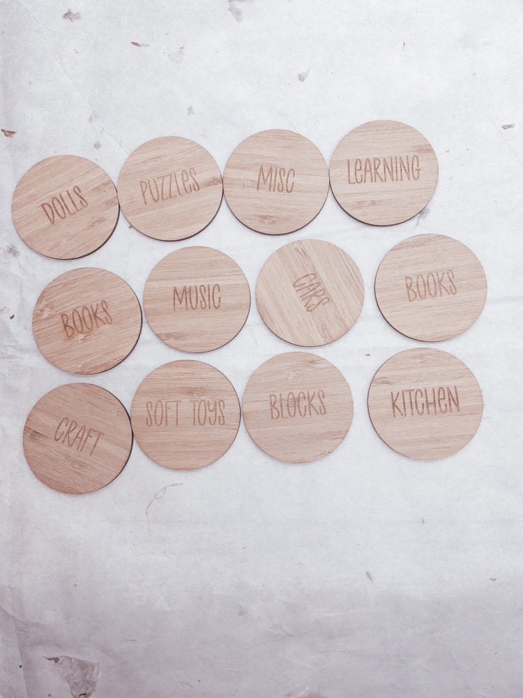 12 trofast labels