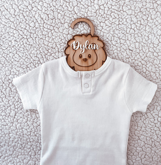 Lion Hanger